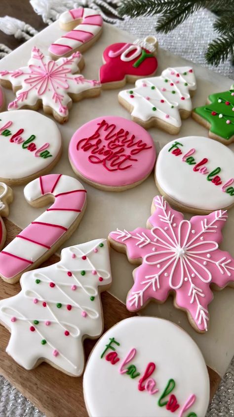 Can’t get over this bright & fun Christmas cookie set 🩷 . . #cookiedecorating #sugarcookies #baking #cookies #decorating #cookieart #royalicing #customcookies #satisfying #christmas #christmascookies #cookietok #reels #reelsinstagram #fyp #shorts Christmas Cutout Cookies Decorated, Circle Christmas Cookies Decorated, Sugarcookies Christmas, Cutout Cookies Decorated, Christmas Cookie Decorating Ideas, Cookie Decorating Ideas, Christmas Cookie Decorating, Christmas Cutout Cookies, Christmas Cutouts