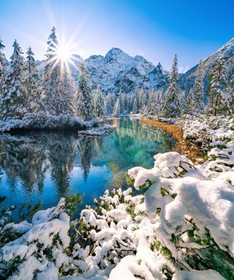 Winter Landscape Photography, Mountain Landscape Photography, Winter Lake, Mountain Lakes, Winter Scenery, Beautiful Landscape Wallpaper, Mountain Paintings, Natural Scenery, Beautiful Nature Scenes