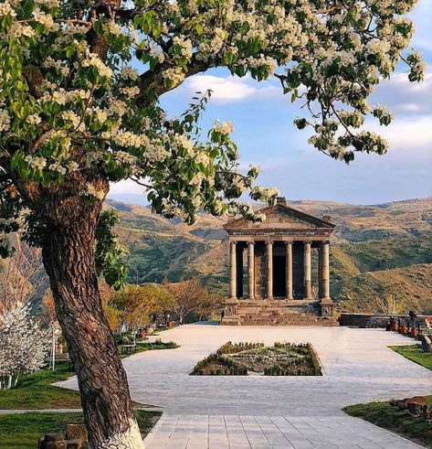 Garni’s pagan temple was built in 77 BC, 2nd century. It is located in Kotayk region at the left bank of Azat River. The legend says that the founder of the temple was Gegham who named the temple in honor of his grandson Garnik. The pagan temple was dedicated to the God Mihr (God of light) as a symbol of light. Armenia Travel, Armenian History, Armenian Culture, Yerevan Armenia, Ancient Greek Architecture, Ancient Greece, Armenia, Art And Architecture, Beautiful World