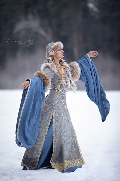 Winter Gowns, Russian Dress, Russian Clothing, Medieval Clothes, Russian Winter, Fantasy Dresses, Fantasy Gowns, Medieval Dress, Medieval Clothing