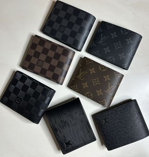 Wallet Aesthetic, Money Men, Men Wallet, Hand Bags, Old Money, Wallet Men, Wallets, Mens Accessories, Wallet