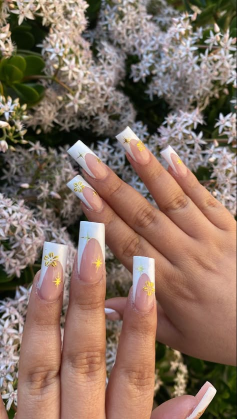 French tip with gold decals ✨ French Tip Acrylic Nails Gold Accent, White Vacay Nails, Gold Outline French Tip, White French Tip With Gold Accent, Gold Decal Nails, White French Tip Summer Nails, White French Tip Nails With Design Summer, Hold French Tip Nails, White French Tips With Gold Line