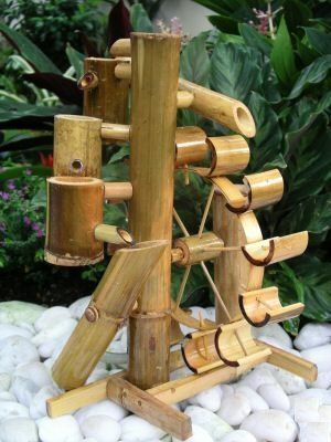 Large Garden Ideas, Backyard Garden Inspiration, Shishi Odoshi, Bamboo Fountain, Bamboo Diy, Bamboo Decor, Backyard Garden Landscape, Tabletop Fountain, Bamboo Art