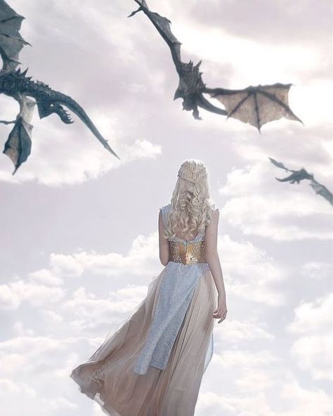 Farewell, Game of Thrones! Farewell, dragons! The end of an era. Have you watched the last episode of Game of Thrones? Please don’t spoil… Daenerys Targaryen Dragons, Targaryen Dragons, Targaryen Aesthetic, Fat Burning Smoothies, All Who Wander, Games Of Thrones, Fat Burning, Daenerys Targaryen, Game Of Thrones