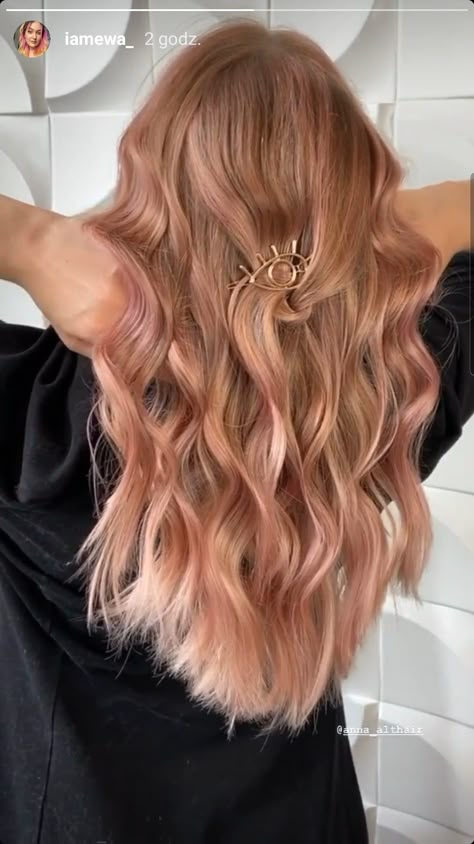 Pink Dark Blonde Hair, Ginger Hair With Rose Gold Highlights, Peach Pink Balayage, Honey Blonde Pink Hair, Rose Gold On Blonde Hair, Strawberry Blonde Pink Hair, Rose Gold Balayage Blonde, Peach Highlights Hair, Pink Balayage Blonde