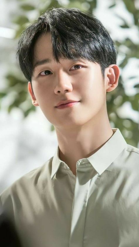 Jung hae in In Smile, Black Music, Korean Drama Best, Korean Star, Fnc Entertainment, Flower Boys, Kdrama Actors, Korean Celebrities, Interesting Faces