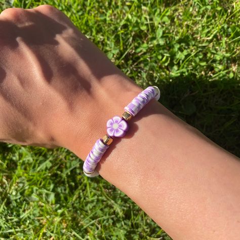 Clay Matching Bracelets, Clay Bracelet Ideas Purple, Clay Bead Bracelet Ideas Aesthetic Purple, Clay Bead Bracelet Ideas Flower, Spring Bracelets Clay Beads, Purple Bracelet Ideas Clay Beads, Pink Clay Bracelets, Clay Bead Bracelet Ideas Spring, Pretty Clay Bead Bracelet Ideas