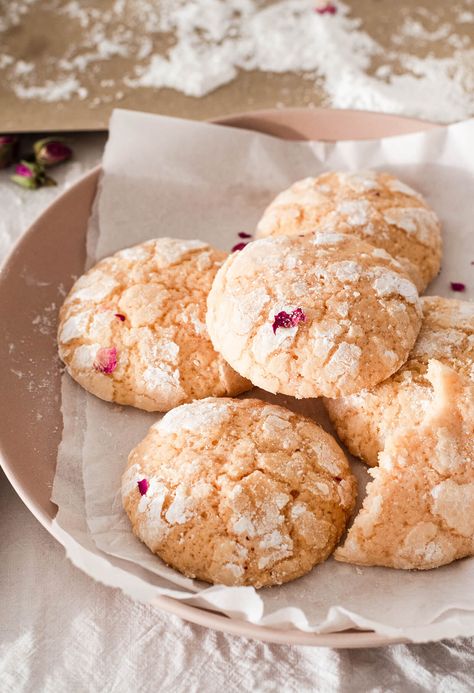 Lemon Crinkle Cookies, Water Lemon, Rose Cookies, Rose Recipes, Chocolate Crinkle Cookies, Chocolate Crinkles, Gourmet Cookies, Crinkle Cookies, Keto Cookies