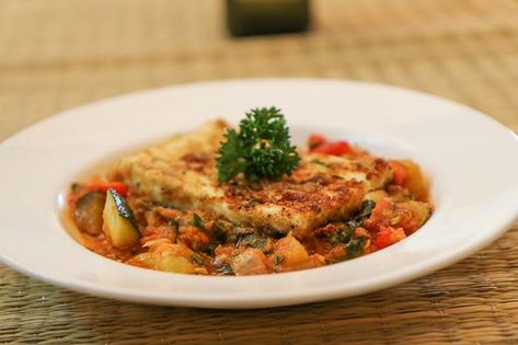 Ratatouille with Grilled Cottage Cheese Steak Penne Pasta Recipes, Cheesesteak Recipe, Ratatouille Recipe, Vegetarian Main Course, French Onion Chicken, Cheese Steak, Vegetarian Protein, Main Course Recipes, World Recipes