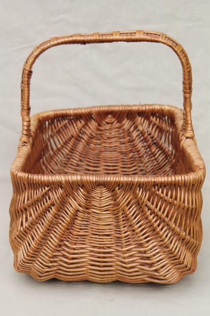 vintage wicker market basket, big old primitive gathering basket Old Wicker, Gathering Basket, Market Basket, Primitive Gatherings, Market Baskets, Vintage Things, Vintage Wicker, Farmer's Market, Made Goods