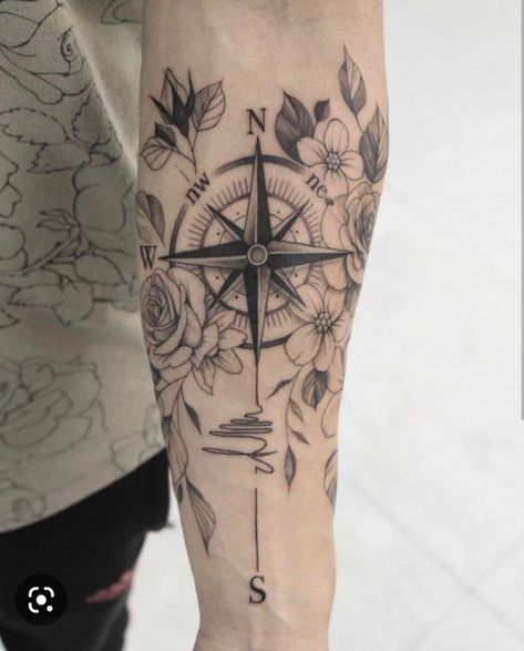 Compass Tattoo With Mountains And Ocean, Compass Sleeve Tattoo Women, Cool Compass Tattoos, Mens Floral Tattoo, Floral Compass Tattoo, Compass Forearm Tattoo, Compass Tattoos Arm, Compass Tattoo Ideas, Compas Tattoo