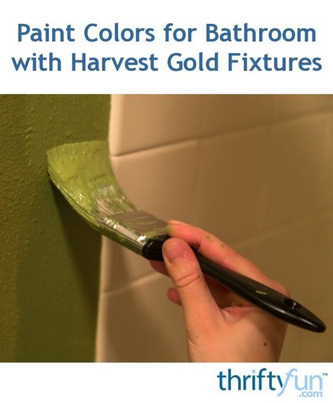 Redecorating a home with vintage bathroom fixtures can be a challenge, as the dated color of the fixtures may not fit into your vision of the room using today's paint color palette. This is a guide about paint colors for a bathroom with harvest gold fixtures. Yellow Bathtub Color Schemes, Harvest Gold Color Palette, Harvest Gold Bathroom Ideas, Bathroom Paint Color With Gold Fixtures, Paint Colors For Bathroom, Burgundy Bathroom, Accent Paint Colors, Retro Bathroom Decor, Floor Paint Colors