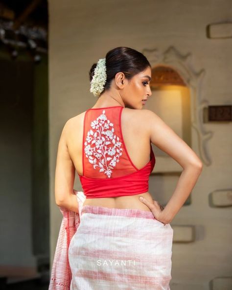 Designer Blouses 2020 : Nature Inspired Trendy Blouse Designs! Sleeveless Blouse Designs, Backless Blouse Designs, Lehenga Blouse Designs, Fashionable Saree Blouse Designs, Blouse Back Neck Designs, Blouse Design Images, New Blouse Designs, Back Neck Designs, Blouse Designs Indian