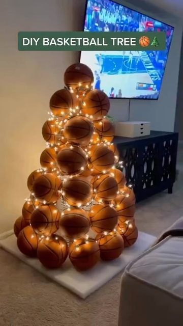 Basketball Theme Room, Basketball Room Decor, Diy Basketball, Basketball Christmas, Snow Love, Basketball Room, Snowman Snow, Basketball Party, Basketball Theme