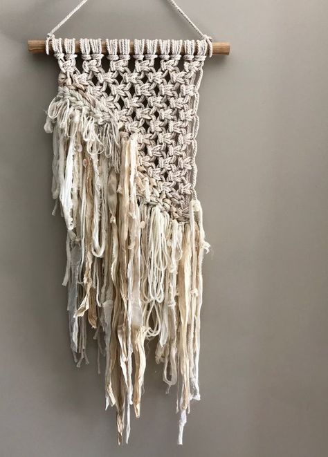 Two Color Macrame, Fabric Macrame, Macra Weave, Beginner Macrame Projects, Macraweave Wall Hanging, Macrame Weave, Weaving Wall Decor, Diy Wall Hanging Yarn, Beginner Macrame