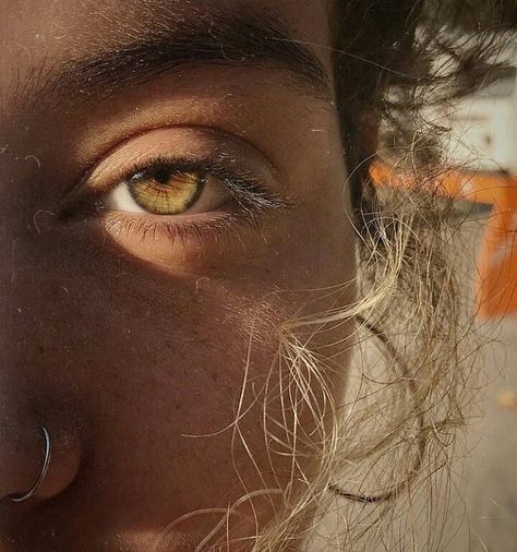 ♡\\  Metade de mim é sol e a outra por do sol.༺♥️༻༺•*✿Sσℓαηgє Hσℓmє✿•*༺‼️༻༺ //♡ Piper Mclean, Eye Photography, Aesthetic Eyes, Yellow Eyes, Hazel Eyes, Pretty Eyes, Instagram Foto, Beautiful Eyes, Green Eyes