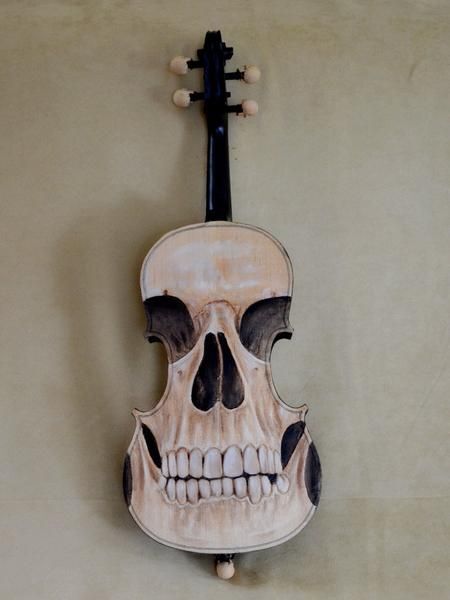 Skull Violin, Guitar Paintings, Painted Violin, Instrument Art, Violin Art, Skull Shoes, Day Of The Dead Art, Carved Skull, Jesus Tattoo