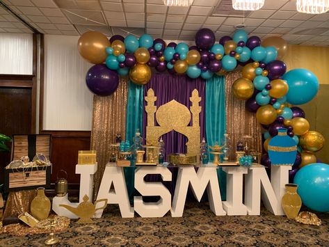 Aladdin Theme Quinceanera, Princess Jasmine Party, Arabian Party, Cinderella Sweet 16, Aladdin Birthday Party, Aladdin Party, Princess Jasmine Birthday, Arabian Nights Party, Jasmine Party