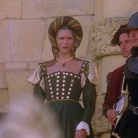 An extra in the 1998 film 𝐸𝑣𝑒𝑟 𝐴𝑓𝑡𝑒𝑟 #EverAfter Ever After Costume, Costume Inspo, Medieval Fashion, Movie Costumes, Old Age, Historical Dresses, Fantasy Fashion, Historical Fashion, Ever After