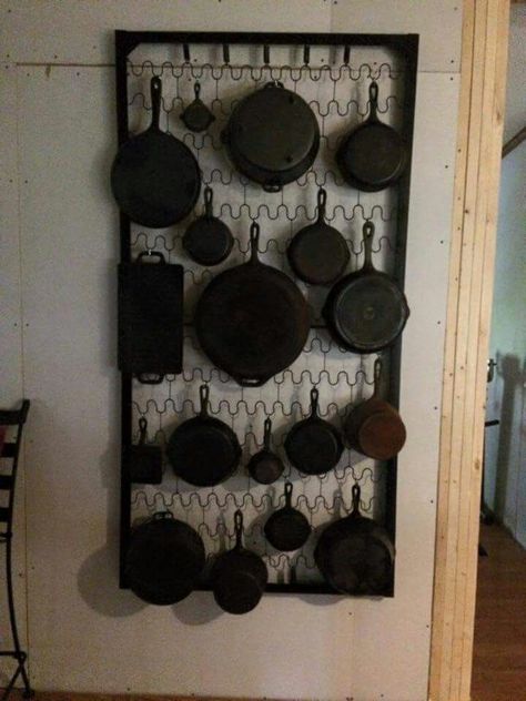 Pan Hanging Ideas, Cast Iron Display Ideas, Cast Iron Cookware Display, Cast Iron Display, Cookware Display, Cast Iron Decor, Pan Storage, Rod Iron, Pot Storage