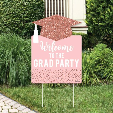 Graduation Party Yard Signs, Pink Graduation Party, High School Graduation Party Decorations, College Grad Party, Graduation Party Signs, Outdoor Graduation Parties, Outdoor Graduation, Senior Graduation Party, Gold Graduation Party