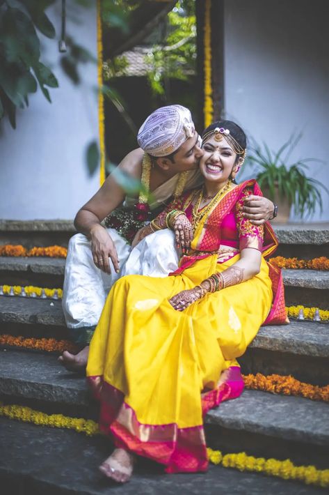 Kashmiri Pandit Wedding: Beautiful Culture & Traditions of the Valley Kannada Wedding, Kashmiri Pandit, Jewellery Decoration, Clothes Jewellery, Pre Wedding Shoot Ideas, Hot Blouse, Indian Wedding Photography Poses, Indian Brides, South Indian Wedding