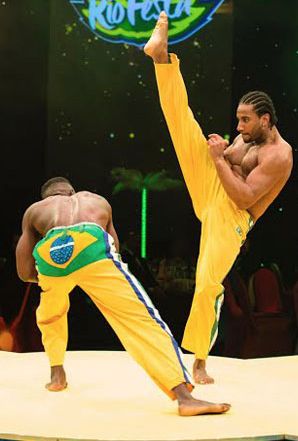 Sports Reference, Capoeira Art, Martial Arts Fashion, Brazilian Martial Arts, Action Pictures, Martial Arts Techniques, Martial Arts Styles, Boys Don't Cry, Rio Olympics