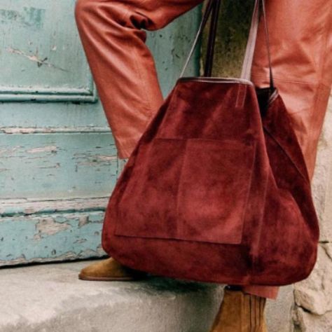 Sezane Gaby bag Leather Projects, Vegetable Tanned Leather, Beautiful Bags, Parisian Style, Leather Handle, Tan Leather, Cowhide Leather, No. 2, Smooth Leather