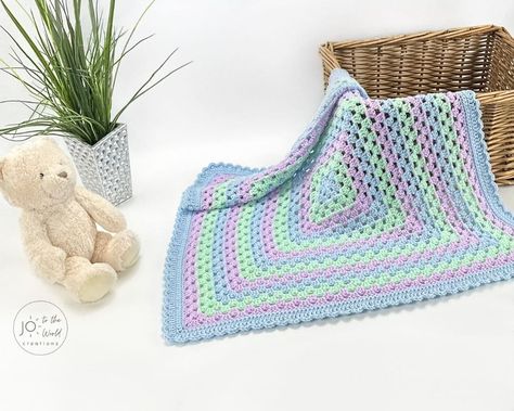 Continuous Granny Square Blanket, Granny Square Blanket Crochet Pattern, Square Blanket Crochet Pattern, Crochet Baby Blanket Sizes, Granny Square Blanket Crochet, Easy Crochet Bookmarks, Blanket Crochet Pattern, Easy Crochet Blanket, Easy Crochet Baby