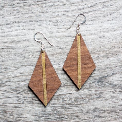 Wood Earrings Diy, Wooden Earrings Handmade, Laser Cut Wood Jewelry, Wood Jewelry Diy, Wooden Jewelery, Diy Jewelry Making Tutorials, Wood Jewelery, Earrings Outfit, Laser Cut Wood Earrings