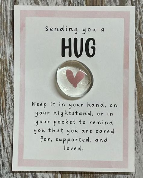 Gift To Make Someone Feel Better, Pocket Hug Ideas, Diy Birthday Gifts For Boyfriend, Valentine's Day Gifts For Boyfriend, Pocket Heart, Pocket Hugs, Personalised Gifts Diy, Birthday Gifts For Boyfriend Diy