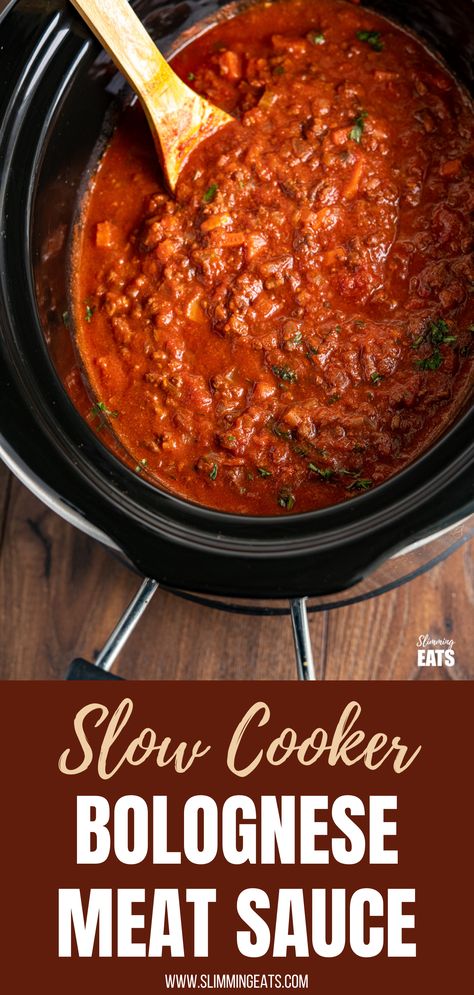 Slow Cooker Bolognese Sauce - An easy to make Slow Cooker recipe for delicious and rich bolognese sauce with lean ground beef, vegetables and tomatoes. A perfect family meal. #slowcooker #crockpot #bolognese #meatsauce #beef #glutenfree #slimmingeats #weightwatchers #smartpoints Crockpot Bolognese, Beef Bolognese Recipe, Healthy Bolognese Sauce, Slow Cooker Bolognese Sauce, Best Bolognese Sauce, Slow Cooker Bolognese, Italian Meat Sauce, Slow Cooker Ground Beef, Recipes Using Rotisserie Chicken