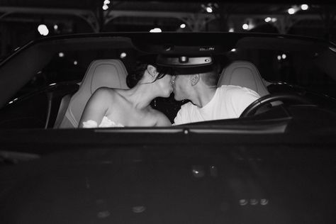 Corvette couples session, black abd white photoshoot, nashville photographer, caroline stephens photo Corvette Photoshoot Couple, Corvette Photoshoot, Car Couples, White Photoshoot, Prom Picture Poses, Prom Picture, Photoshoot Couple, Car Poses, Poses Couples