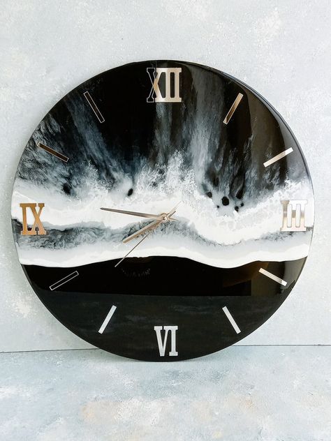 Square Resin Art, Black Resin Clock, Resin Art Clock, Wall Clock Diy, Wall Decor Clocks, Modern Wall Clock Design, Epoxy Wall Clock, Epoxy Clock, Diy Resin Gifts