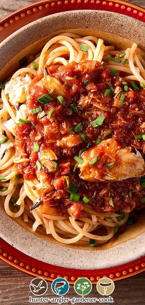 Crab and tomato go together like cats and random things tossed onto the floor. That is to say that crab and any form of tomato play well together, from a simple salad with freshly chopped tomatoes to this spaghetti with crab sauce. This sauce is insanely good. Good in the way only years of tinkering can do. Sharp, sweet, garlicky, just a little spicy with a strong hit of anise flavor from fennel and ouzo. | @huntgathercook #hankshaw #crabpastasauce #crabpasta #crabspaghettisauce #seafoodsauce Crab Sauce Recipe, Crab Pasta Recipes, Crab Spaghetti, Crab Sauce, Recipe For Spaghetti, Crab Pasta, Spicy Crab, Pasta Noodle Recipe, Seafood Sauce