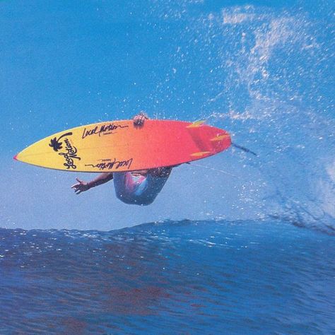 @oldschool80ssurfmags on Instagram: "Happy Friday people!! It's Friday quiz time, and a fun one today. You can assume this fella is sponsored by at least one company, but not much else to work with....so who da guy?? Photo: Dave Bjorn #surfing #surfboard #surfer #surf #80s #80ssurf #80sstyle #80sfashion #80smovies #80smusic #friday #quiz #80sparty #gosurf #whodat" Retro Surf Photography, 80s Surf Aesthetic, 90s Surfer Aesthetic, Pipeline Surf, Summer 80s, 90s Surf, Guy Photo, 90s Sport, Surfer Guys