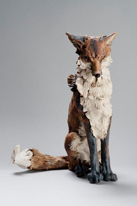 Paper Mache Animals, Pottery Animals, Cardboard Sculpture, Sculptures Céramiques, Ceramic Figures, Clay Animals, Fox Art, Ceramic Animals, Pottery Sculpture