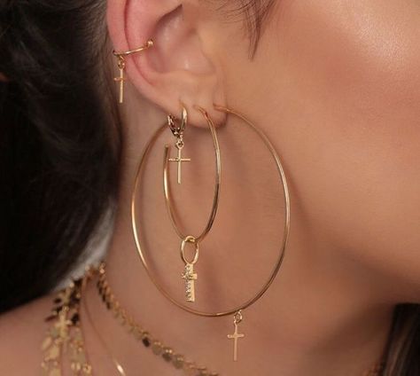 Three Ear Piercings, Cool Ear Piercings, Pretty Ear Piercings, Cute Ear Piercings, Ear Jacket Earring, Dope Jewelry, Girly Jewelry, Jewelry Inspo, Ear Jewelry