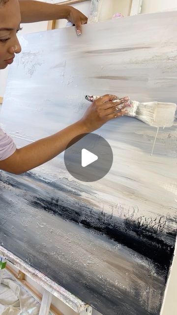 Diy Black And White Art, Black And White Painting Ideas, Diy Abstract Painting, Abstract Layers, Diy Acrylic Painting, Black And White Abstract Painting, Abstract Art Tutorial, Black And White Abstract Art, Abstract Art Paintings Acrylics