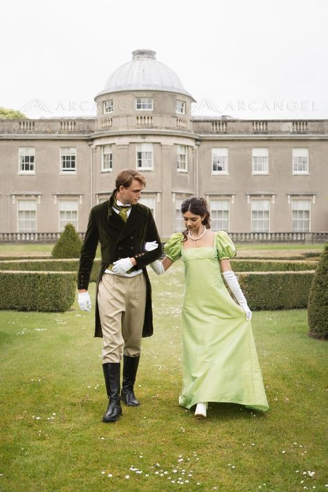 Regency Clothing Men, Bridgerton Dresses Men, Regency Era Aesthetic Couple, 19th Century Romance, Regency Era Couple, Regency Era Male Fashion, Period Romance Aesthetic, Bridgerton Inspired Photoshoot, Victorian Couple Aesthetic