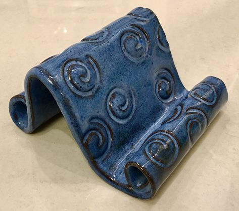 Clay Cell Phone Holder, Indigo Float Glaze, Pottery Store, Glaze Pottery, Brown Clay, Cerámica Ideas, Pottery Handbuilding, Tanah Liat, Slab Pottery