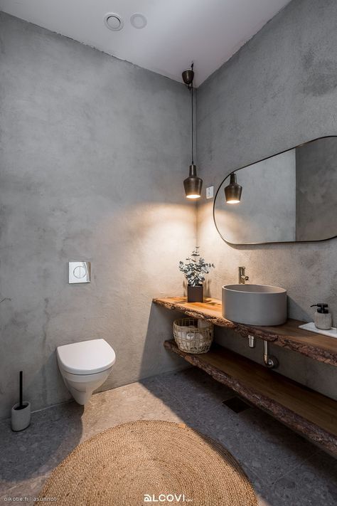 Beton Bathroom, Concrete Toilet, Toilet Room Decor, Toilet Room, 1/2 Bath, Bathroom Design Decor, Bathroom Inspo, Interiors Design, Dream Houses