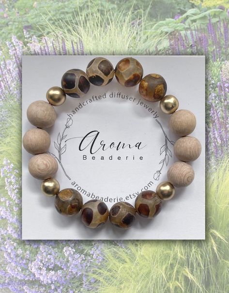 Gorgeous chunky Tibetan Agate Diffuser stretch bracelet. Made with 12mm Tibetan Agate beads that resemble a tortoise shell and 12mm Rosewood beads for diffusing essential oils. Accented with Gold hematite beads. Wear as is or add your favorite essential oil to the Rosewood beads. Diffusing Essential Oils, Hope Diamond, Essential Oil Diffuser Bracelet, Bracelet Minimalist, Diffuser Bracelets, Agate Bracelet, Hematite Beads, Beaded Bracelets Diy, Agate Beads