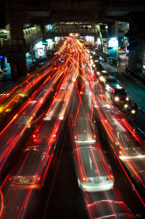 Long Exposure Shot of The Traffic in Bangkok Long Exposure Iphone, Long Shot Photography, Long Exposure Photos, Mai Thai, Free Websites, Photography Assignments, Phone Photo Editing, Art Assignments, Long Exposure Photography