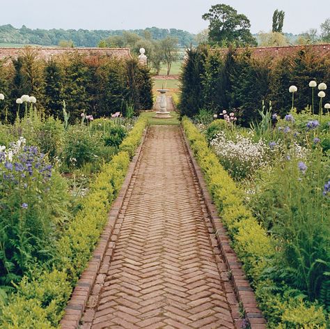 Brick Path, Brick Walkway, Brick Garden, Garden Walkway, Magic Garden, Brick Patterns, Garden Pathway, Kew Gardens, Garden Cottage