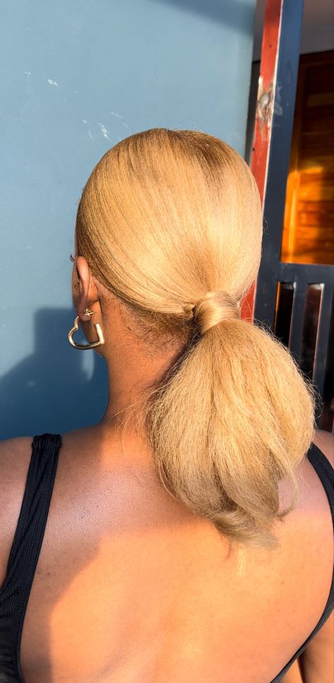 Blonde Blowout Black Women, Blonde Slick Back Hair Black Women, Honey Blonde Silk Press, Blonde Ponytail Black Women, Golden Blonde Hair Black Women, Naruto Hairstyles, Blonde Silk Press, Ponytail Blonde Hair, Blonde Hair On Black Women