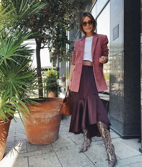 Plum Outfit Ideas, Plum Outfit, Gine Margrethe, Summer City Outfits, Elegant Work Outfits, Chic Work Outfits Women, Work Outfits Women Office, Casual Work Outfits Women, Shoes Jeans