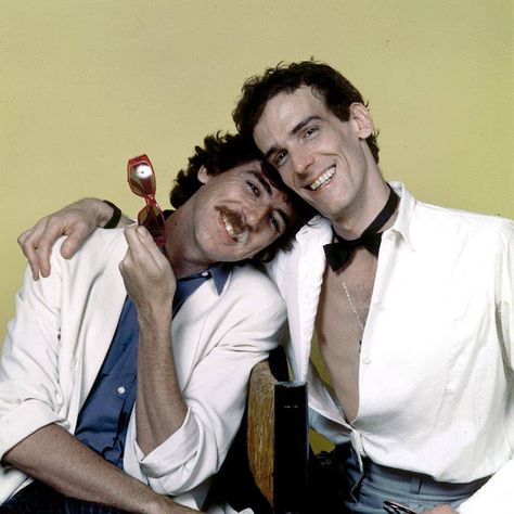 Viva la rivalidad! Charly García & Luis Alberto Spinetta Rock Argentino, Rock Nacional, Music Photo, Rock Legends, King Of Kings, Just Girl Things, Greatest Hits, Classic Rock, Pretty Men