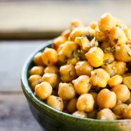 Pea Salad, Chickpea Recipes, Chickpea Salad, Holiday Cooking, Healthy Salads, Chickpeas, Delicious Salads, Soup And Salad, Italian Recipes