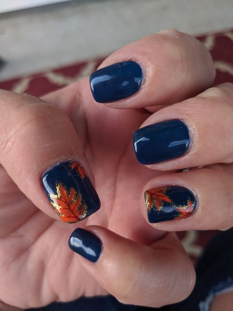 Beautiful leaves Blue Autumn Nails, Blue Fall Nails Designs, Blue Fall Nails, Mani Designs, Christmas Song Trivia, Lemon Nails, Polish Organization, Fancy Nail Art, Pedi Ideas